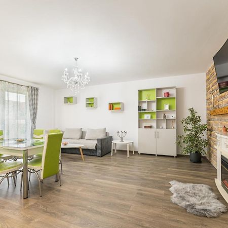 Apartament 2 Camere Narcis Braşov Esterno foto