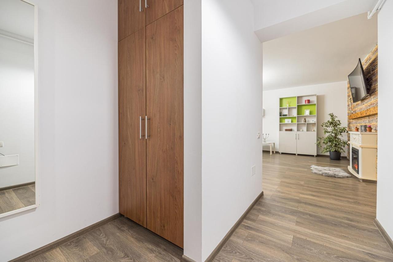 Apartament 2 Camere Narcis Braşov Esterno foto