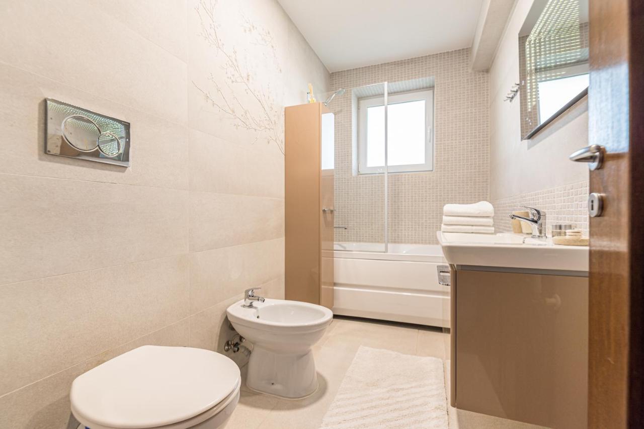 Apartament 2 Camere Narcis Braşov Esterno foto